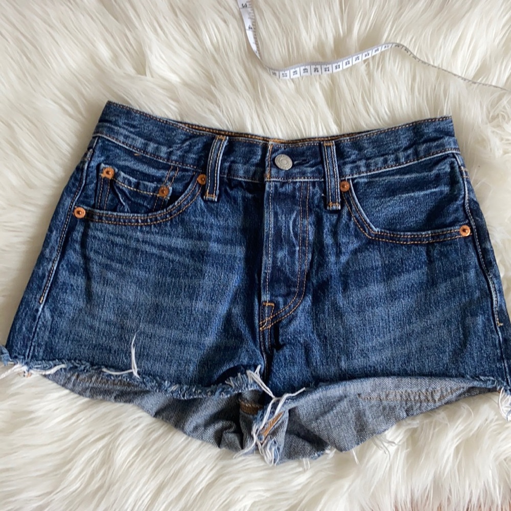 Levi Strauss 501 Denim Short cut off blue size 24